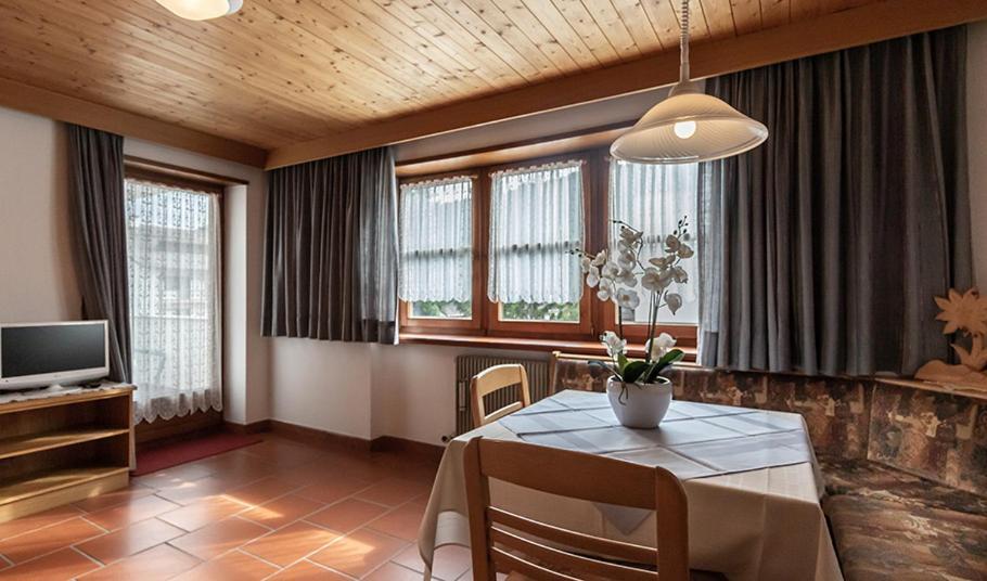 Residence A Val San Cassiano  Luaran gambar